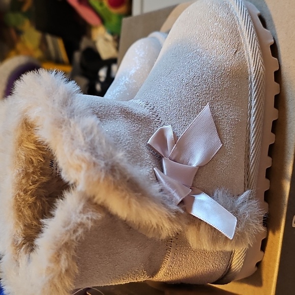BEARPAW TODDLER GIRL FUR LINED REAL LEATHER ROSE GOLD GLITTER BOOTS SIZE 7 NWT - Picture 7 of 14